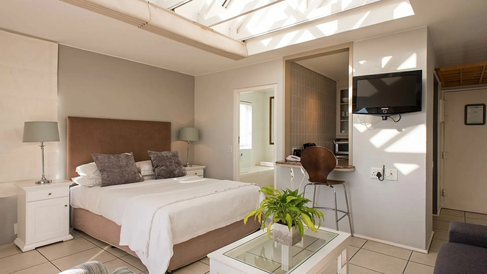 Apartment Place On The Bay Self-Catering Cape Town