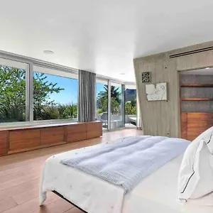 Home, Is A True Oasis. Villa